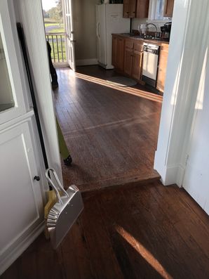 Before & After Residential Floor Cleaning in Prairieville, LA (2)